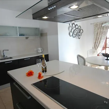 In Puerto Del Carmen Sleeps 8 Includes Swimming Pool And Air Con *