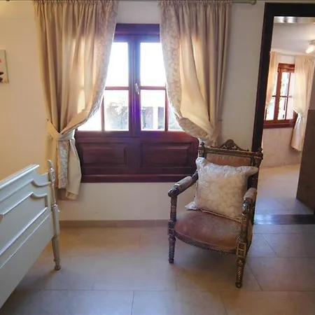 Villa In Puerto Del Carmen Sleeps 8 Includes Swimming Pool And Air Con Puerto del Carmen (Lanzarote)